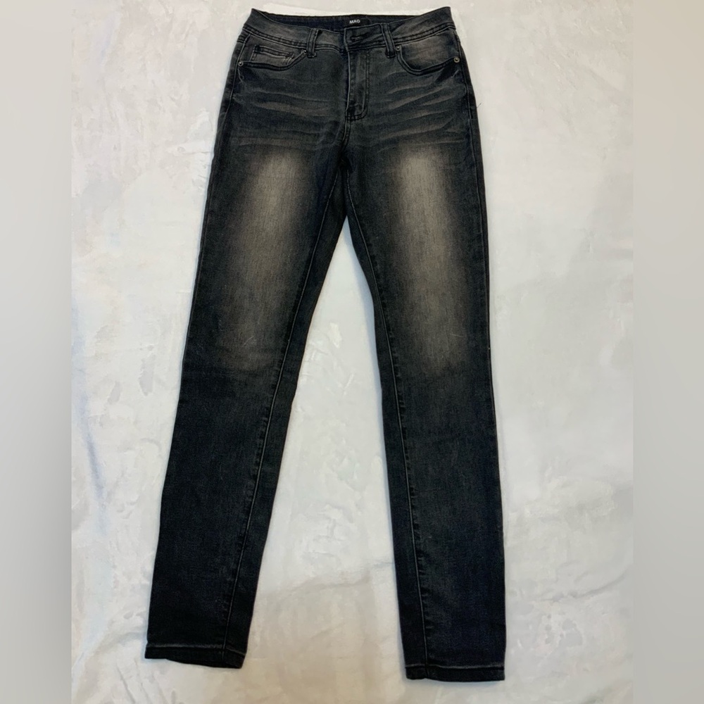 MAO Women’s Black Wash Straight Leg Jeans